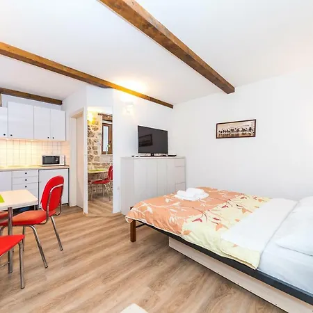 First Vestibul Apartment Split