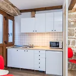 Apartman First Vestibul, Heart Of *