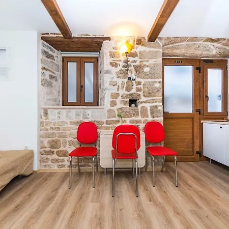 First Vestibul, Heart Of Apartament Split